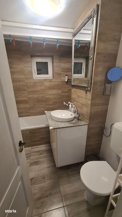 Apartament cu 2 camere de închiriat în Curtea de Argeș.