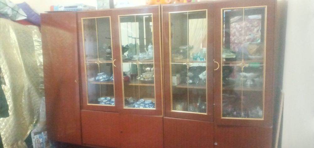 Mexmonxona mebel sotiladi judda ajoyib ixxcham chiroyli kup narsa keta