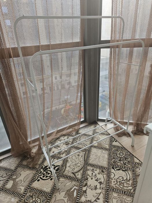 Стойка для одежды