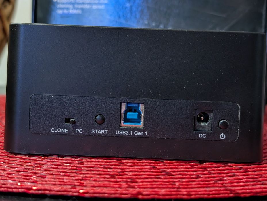 Akasa DuoDock X3 dual bay USB 3.1 Gen 1 clone docking station