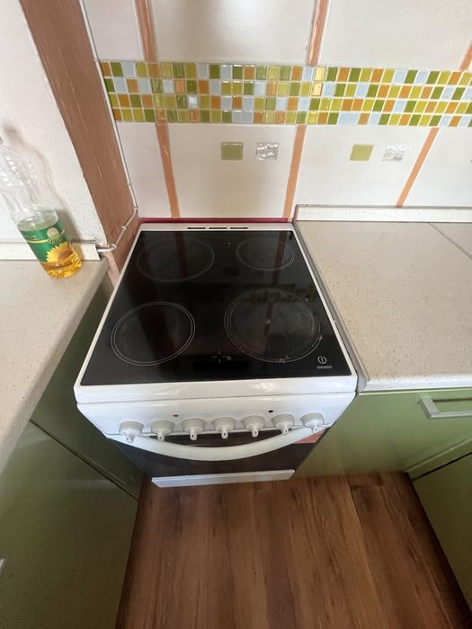 Продам плитку стеклокерамика.