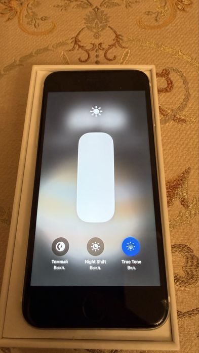 Iphone se 2020 продам айфон