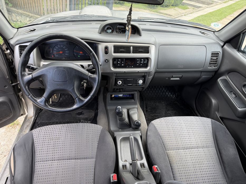 Mitsubishi L200 autoutilitara 4x4 2003 AC