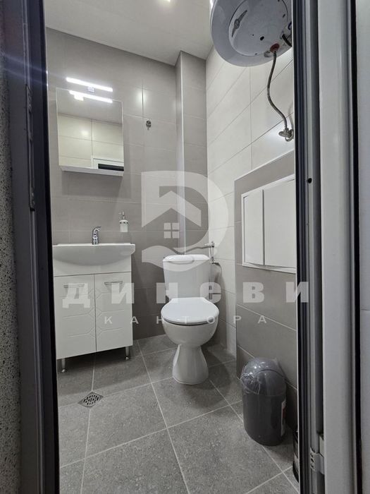 Продава боксониера в Три чучура север