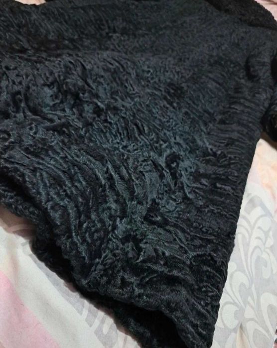 Palton din blana de astrahan