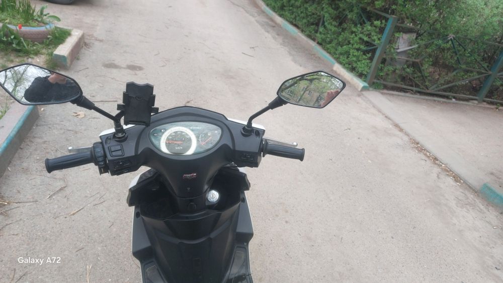 Мопеды/ скутеры suuzi m8