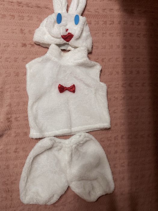 Продам костюм зайчика,