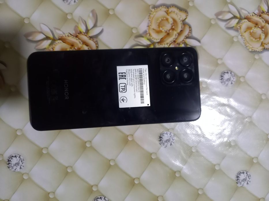 Honor X8 holati alo