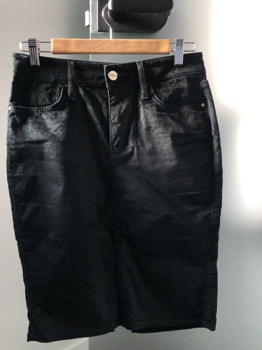 Fusta Guess, din catifea.