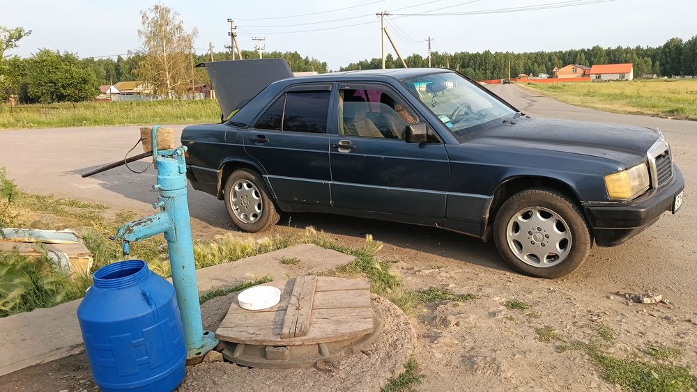 Продаем мерседес 190 двух литровый