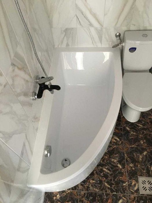 Vând două căzi Besko Praktika asimetrice noi, cu dimensiunile 140/70