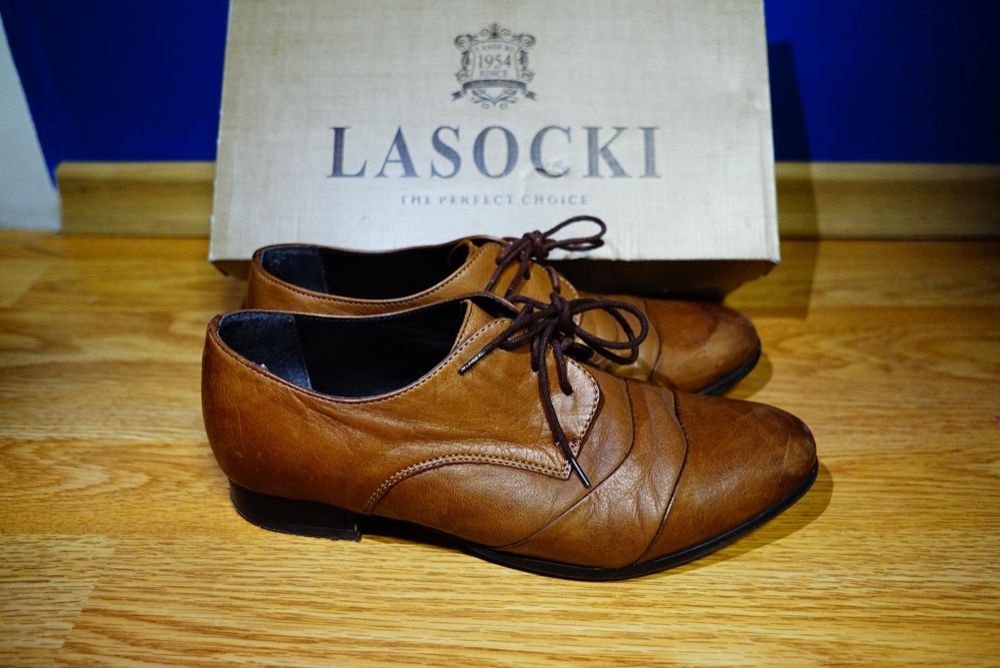 OFERTĂ! Pantofi maro eleganți din piele naturala LASOCKI Oxford