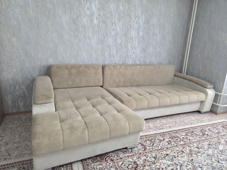 Продам диван угловой