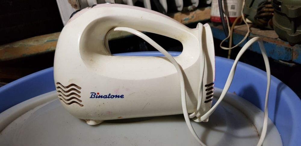  Продам миксеры нерабочий цена за оба