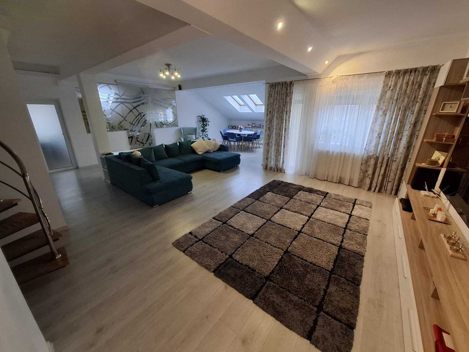 Proprietar-apartament 4 camere mobilat și utilat, 2 locuri de parcare