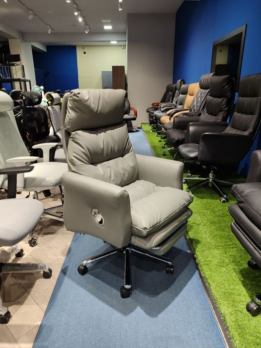 Raxbarlar uchun kreslo, Кресло для руководителя модель Riggs Plus pro