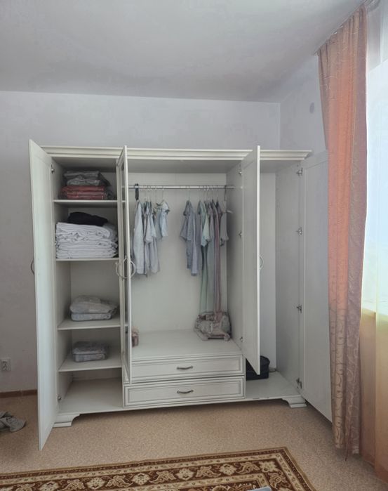 Шкаф в спальню..