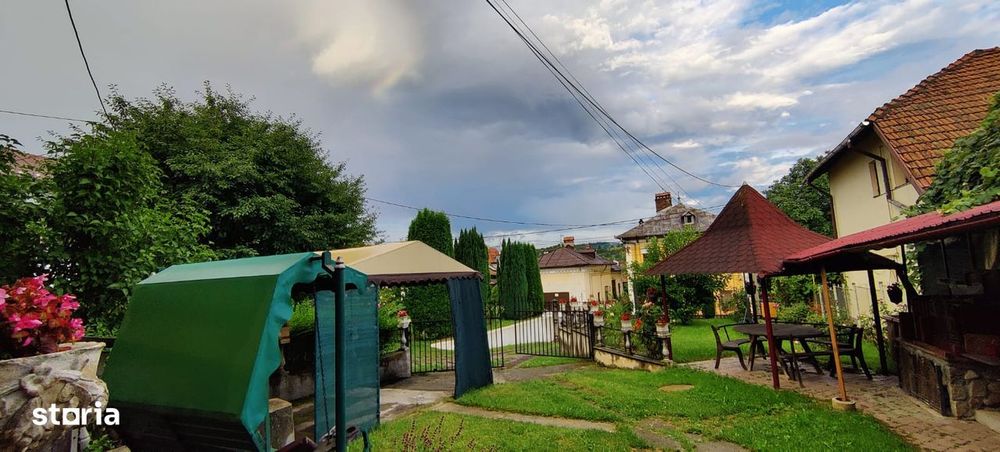 Casa + curte | Campulung Muscel | Central | 5 camere | teren 235 mp