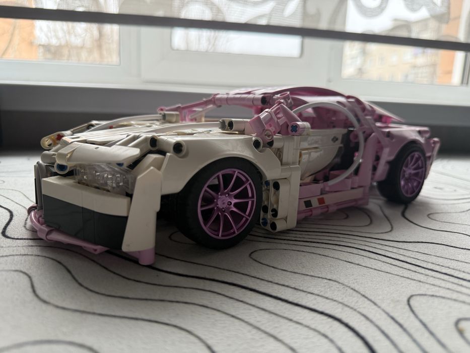 розовая бугатти из лего