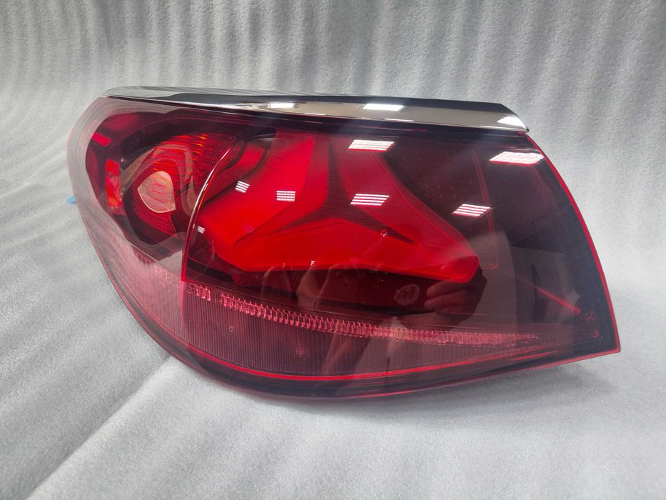 A214/9065502 Original Нов ляв стоп Mercedes W214 Sedan Europa