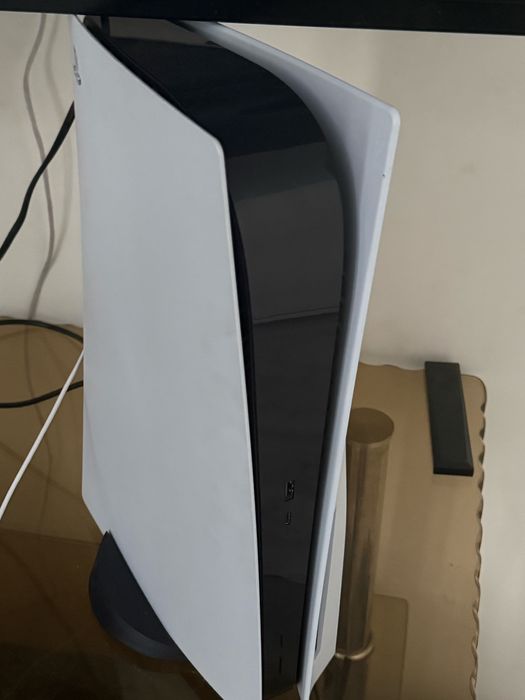 Продам игровую консоль ps5