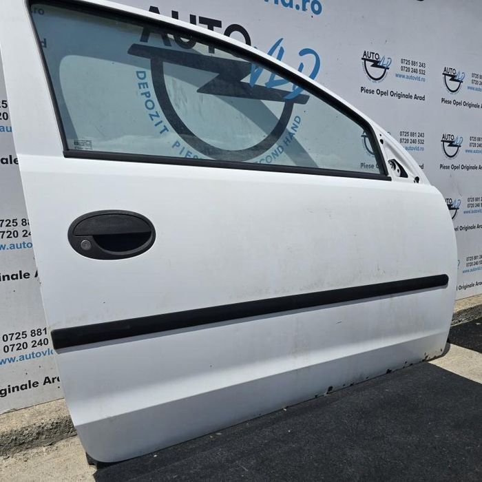 Portiera usa alba dreapta fata Opel Corsa C