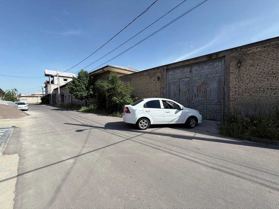 СРОЧНО !! Продается участок в Яшнабаде 12 соток 5 комнат