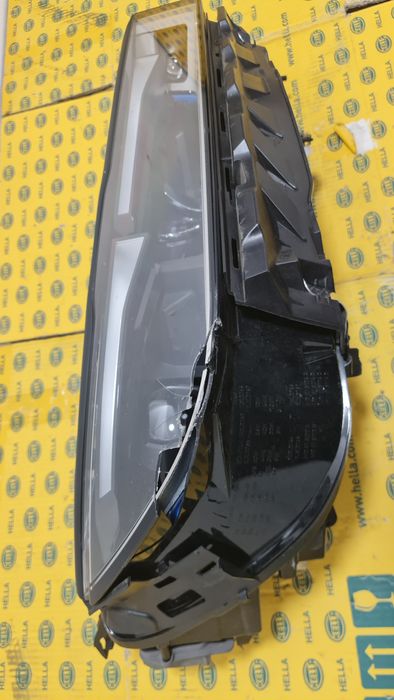 Far full led Laser BMW iX i20 stanga 5A3CEA2 spart avariat
