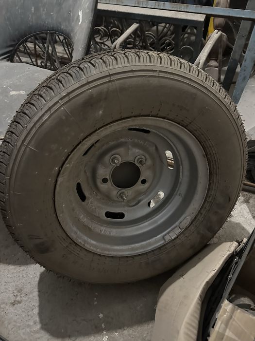 Продам балон от москвича 1 шт