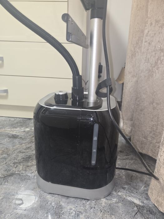 Fier de calcat vertical cu aburi Tefal