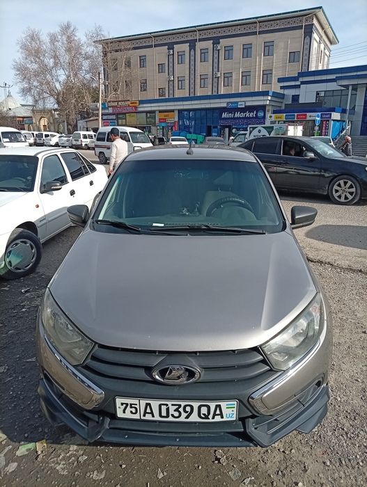 Lada granta 2019