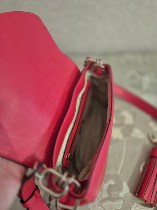 Продам Сумку Guess оригинал