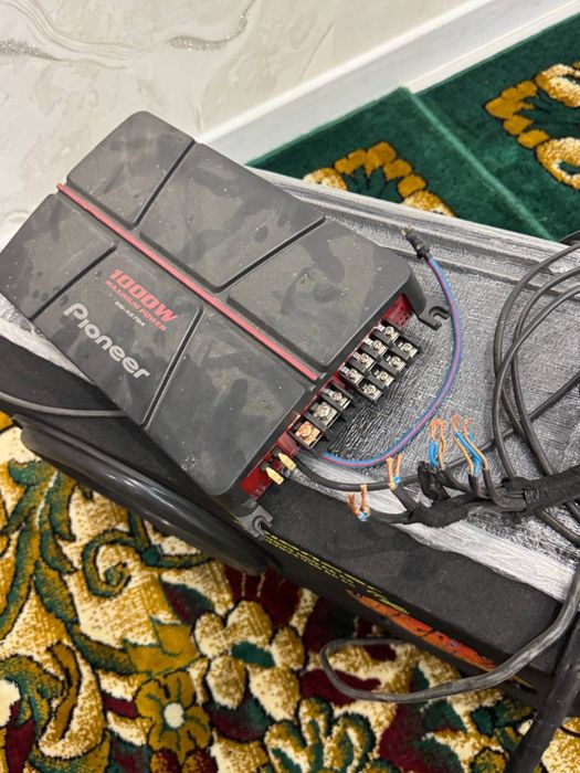 sambufer pioneer 2000watt + 1000watt 4ta kanalli usilitel