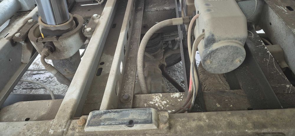 Самосвал , Самосвална уредба