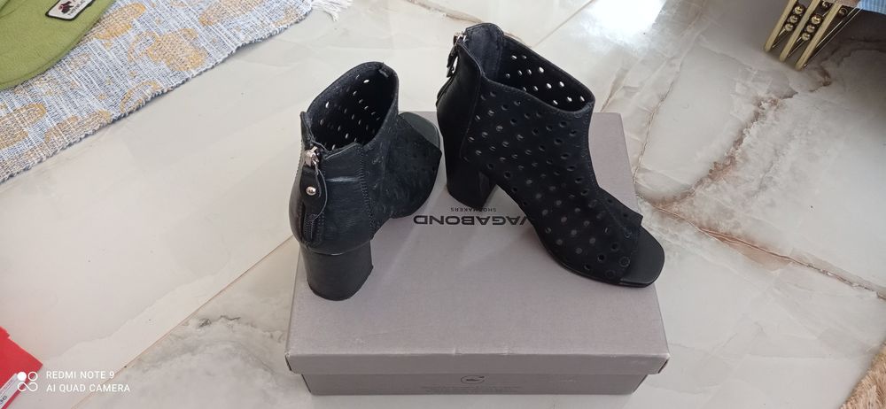 Промо цена !!!Сандали с дебел ток