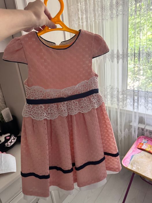 Платья на 5,6,7 лет