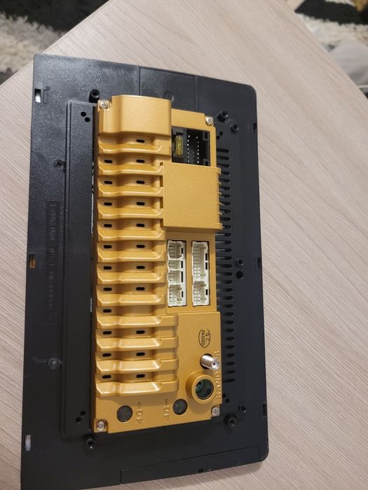 Планшет в авто, камера заднего вида