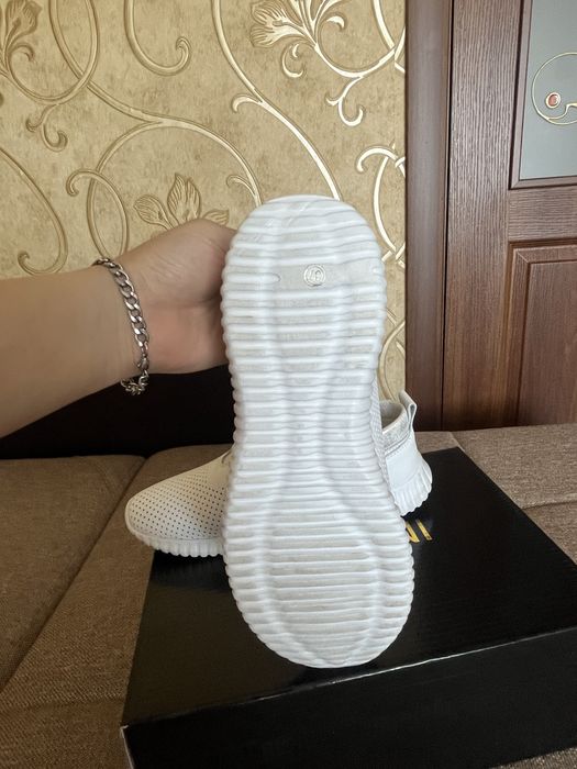 Продам женскую обувь