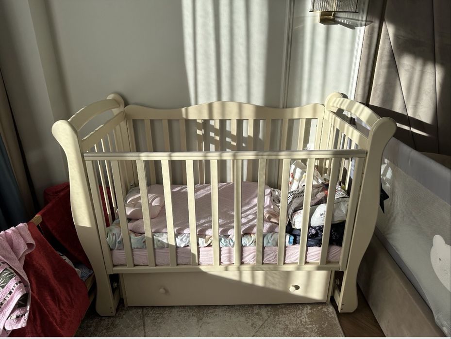Детская кроватка