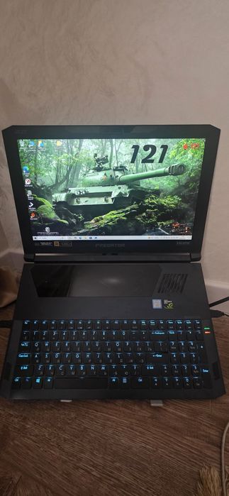 Предатор  игровой ноутбук  торг.