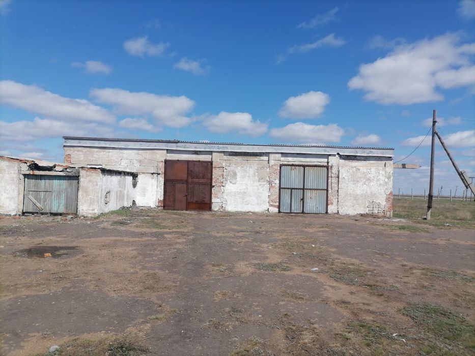 Продам здания гараж