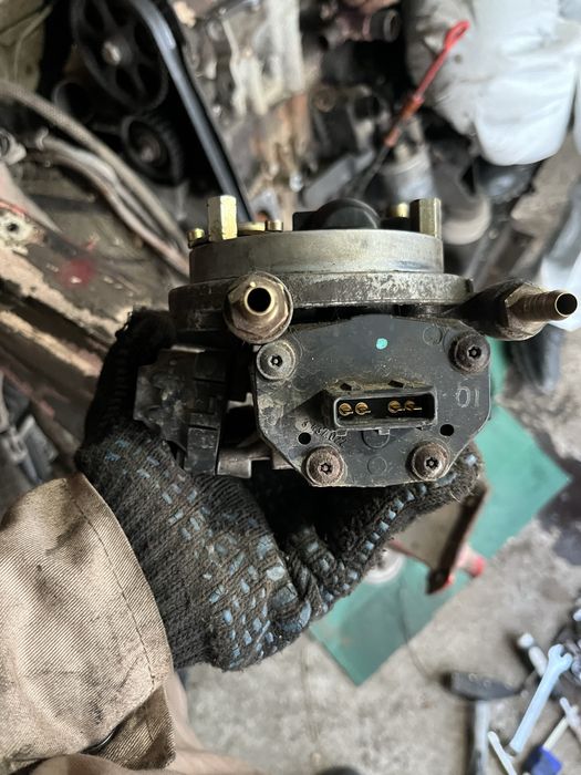 продам моник на 1.6 ABU