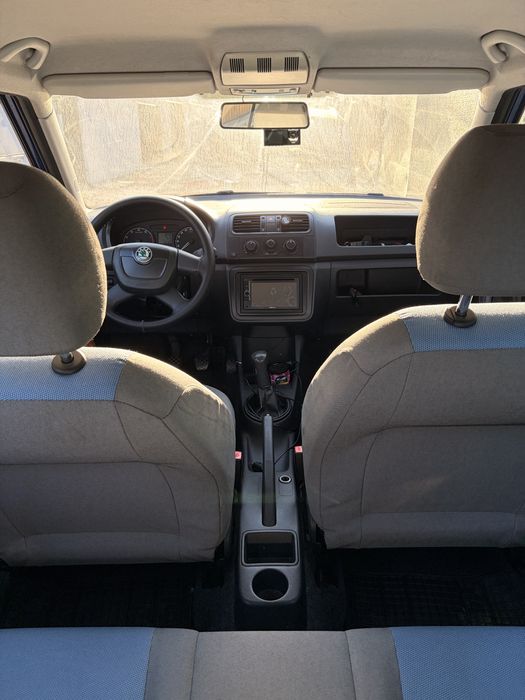 SKODA Fabia 2010 — imagine 3