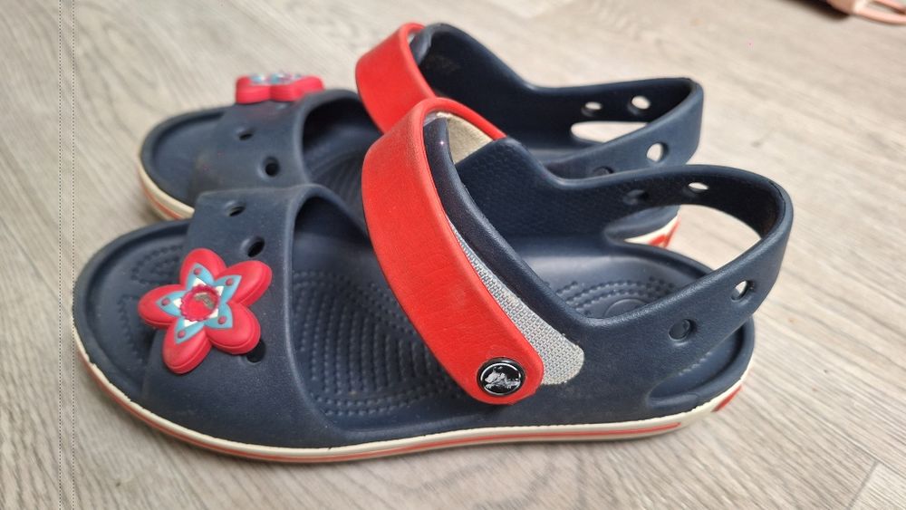 crocs сандалии и тапки