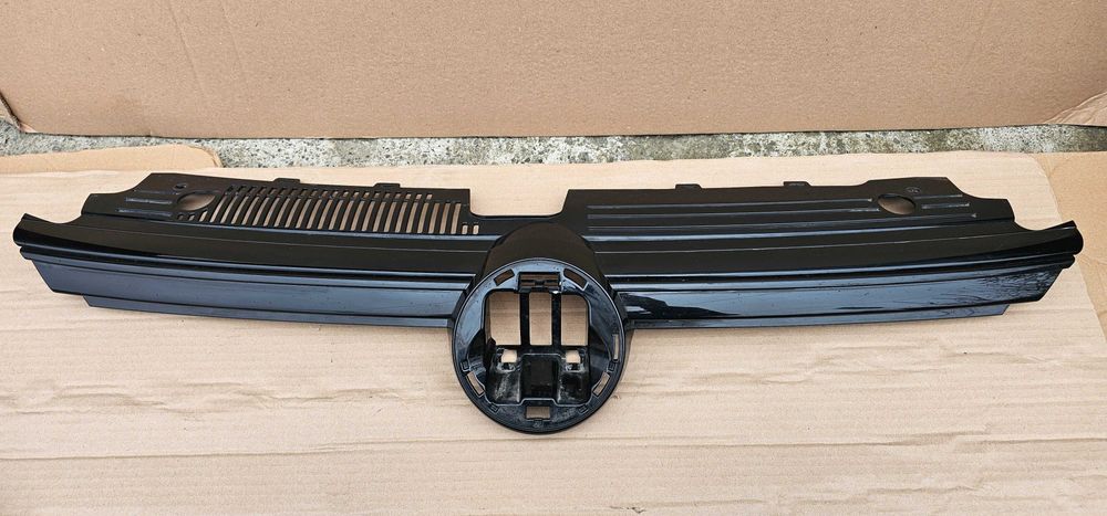 Grila radiator Vw Golf 8 / 2020 / 2021 / 2022 2023