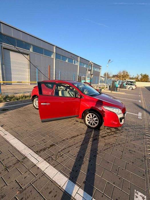 RENAULT Megane