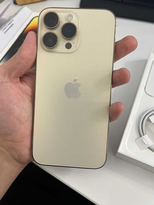 Продам Iphone 14 Pro Max 256 ГБ золотистый