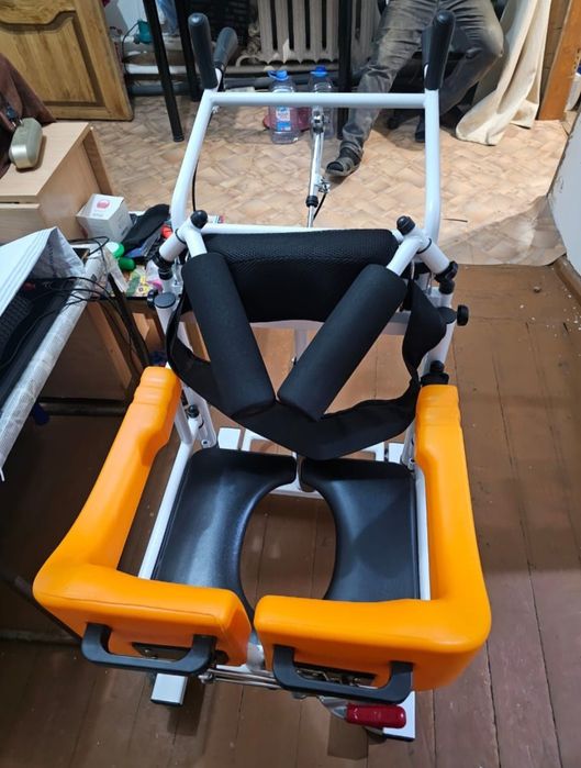 Продам новый кресло каталка туалет