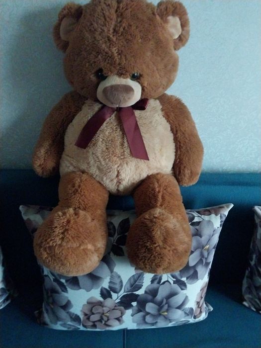Плюшевый  мишка очень красивый