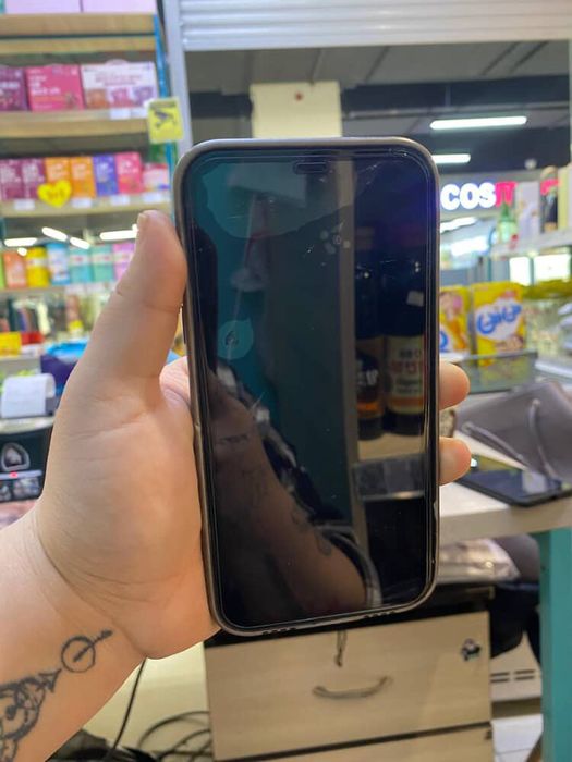 iPhone 11 с гарантией